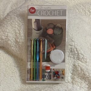 Boye Crochet Kit with Colorful Hooks